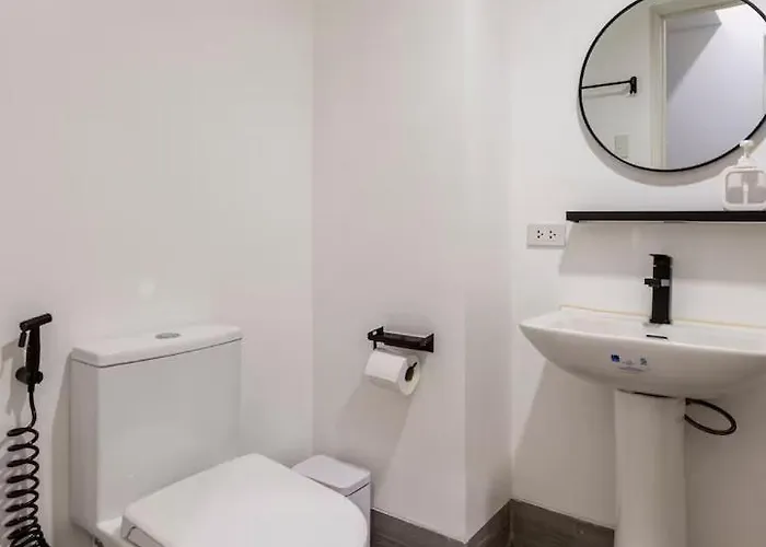 Kael - Araneta Center View Apartment *